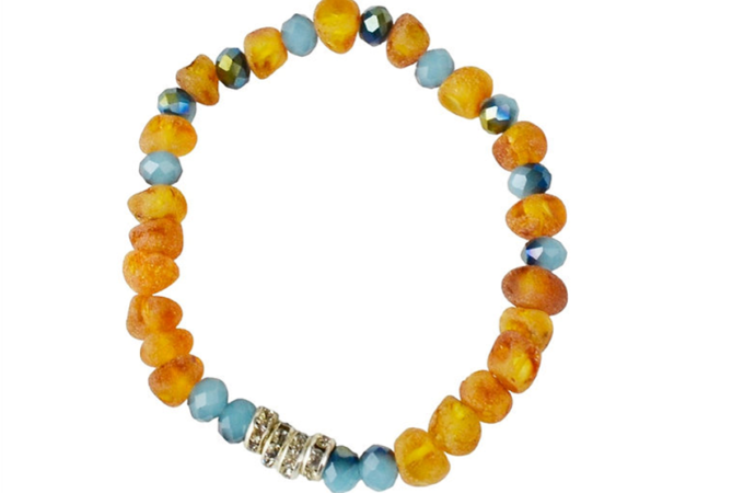 Embrace the Natural Elegance: 5 Reasons Why You Need an Amber Bracelet